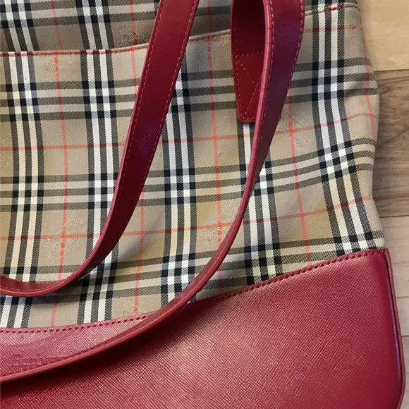 Vintage Burberrys Nova Check Tote Red Leather Trim - Picture 3 of 11